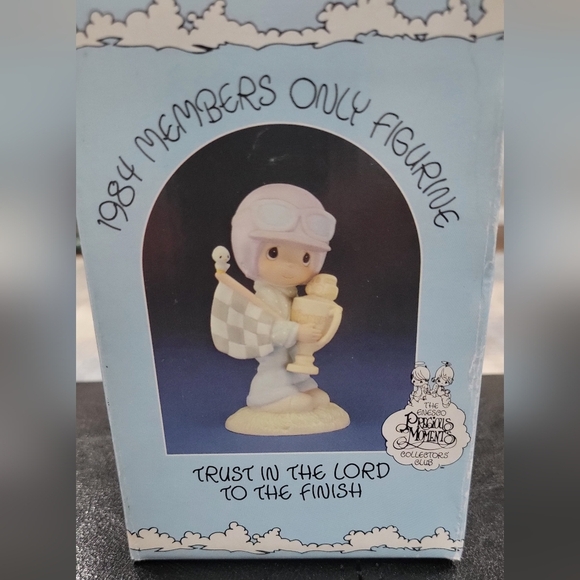SPECIAL LIMITED EDITION- 1984 Precious Moments- Trust in the Lord to the Finish - Picture 7 of 7